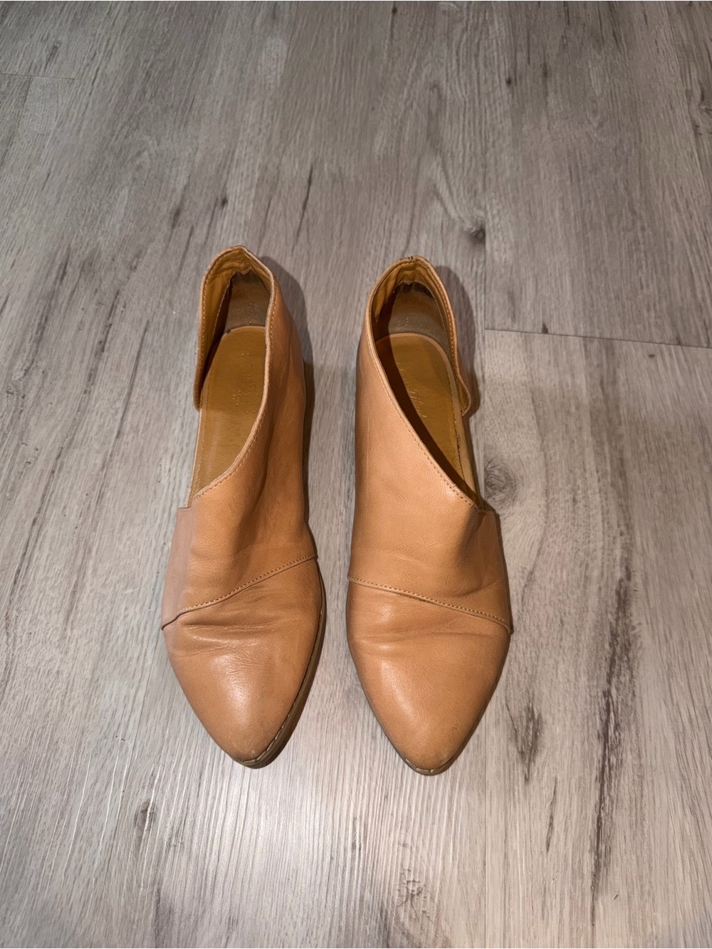 Universal Thread Women's Cognac Pointed Slip-On Flats, size 7